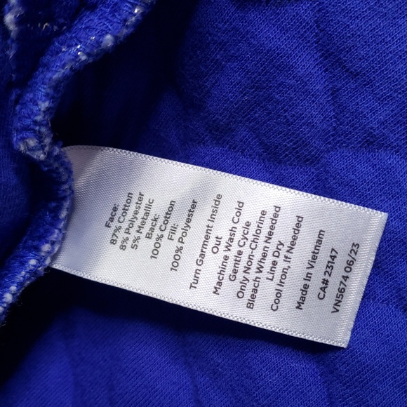 T By TALBOTS Quilted Blue Silver Zip Neck Pullover Top Size large - Picture 9 of 9